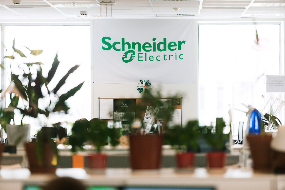 С 2013 года Schneider Electric поддерживает Парижский марафон. Каждый год сотрудники московского офиса присоединяются к международной команде.