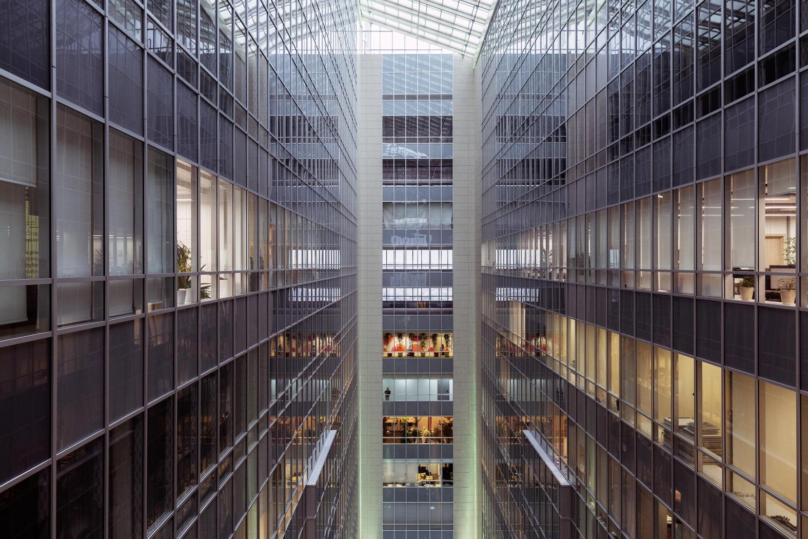 Современный офис компании занимает 19-й этаж в бизнес-центре «ПРЕО 8»
